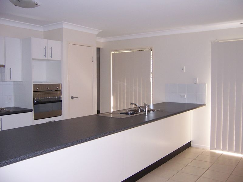 8 Fairway Drv, Gympie QLD 4570
