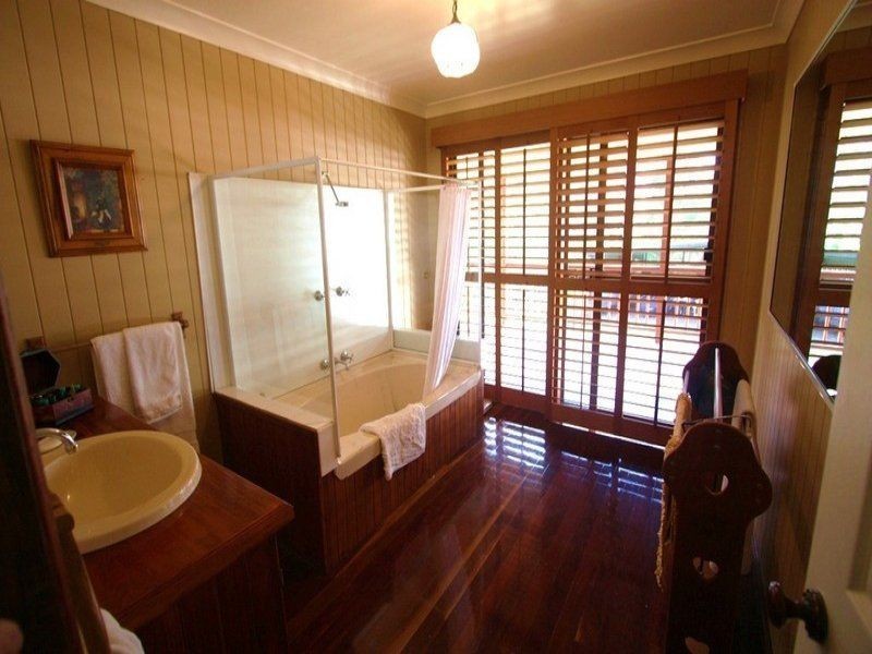 13 Okeeffe Rd, Mothar Mountain QLD 4570