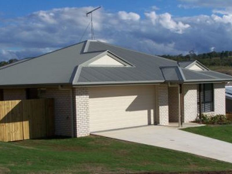 4 Directors Circuit, Jones Hill QLD 4570