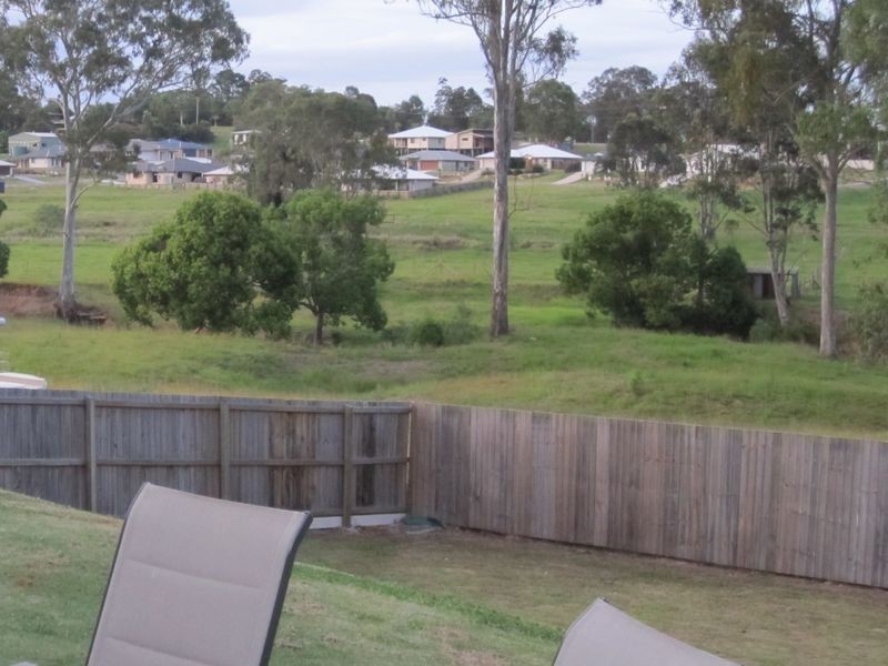 9 Chairmans Close, Jones Hill QLD 4570