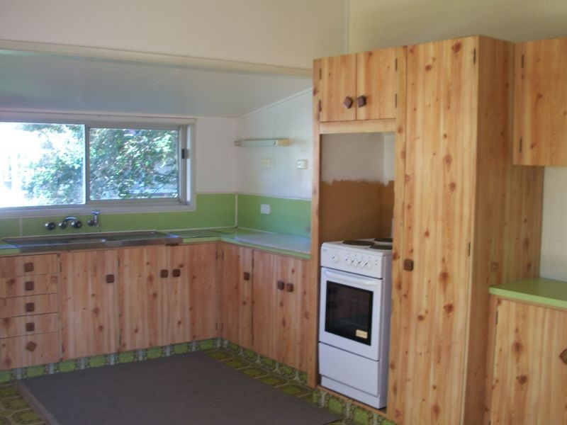 11 Stephens Street, Kandanga QLD 4570