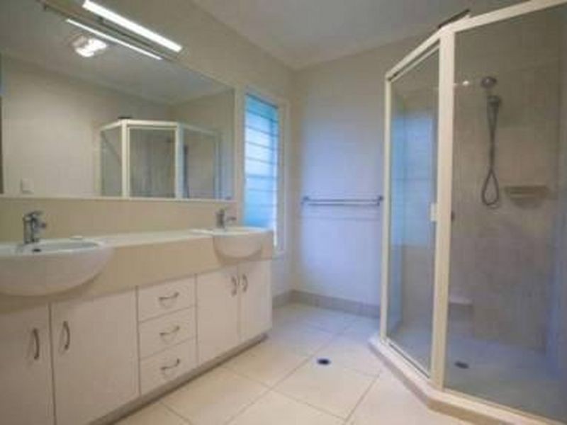 11 Topaz Court, Southside QLD 4570