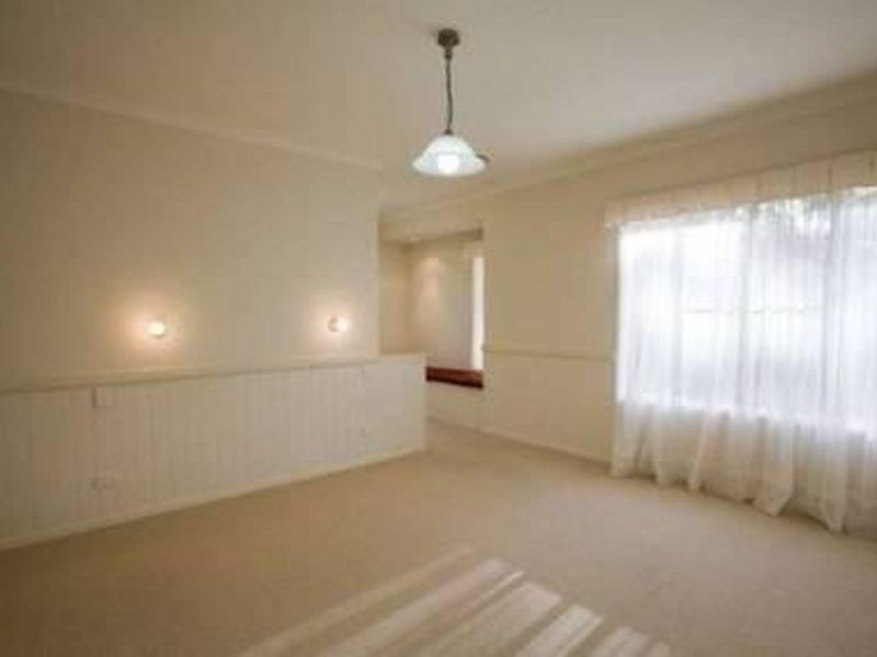 11 Topaz Court, Southside QLD 4570