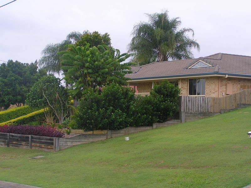 27 Lily St, Southside QLD 4570
