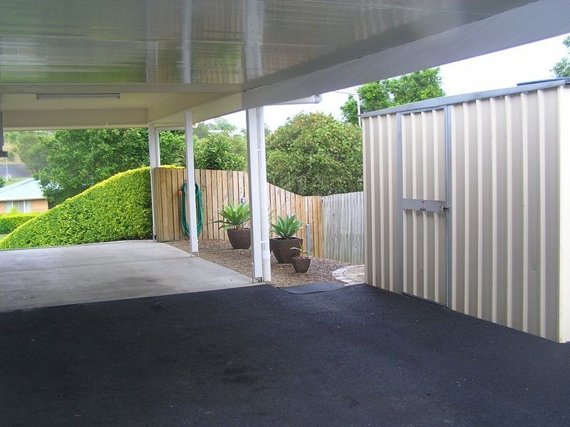 27 Lily St, Southside QLD 4570