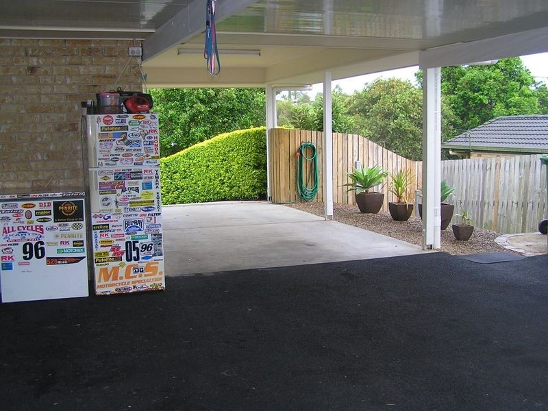 27 Lily St, Southside QLD 4570