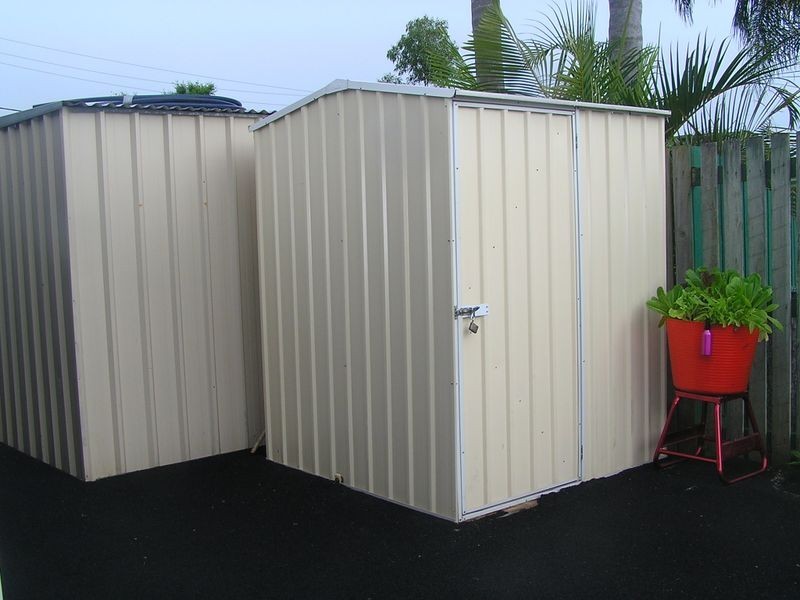 27 Lily St, Southside QLD 4570