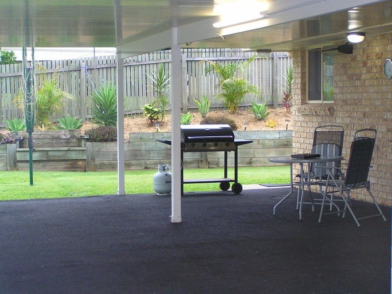 27 Lily St, Southside QLD 4570