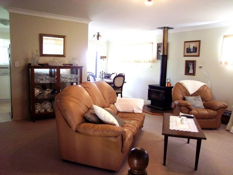 24 Old Wolvi Rd, Victory Heights QLD 4570