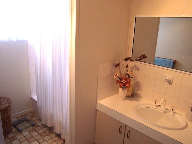 24 Old Wolvi Rd, Victory Heights QLD 4570