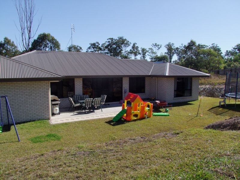 3 Duffy Court, Southside QLD 4570