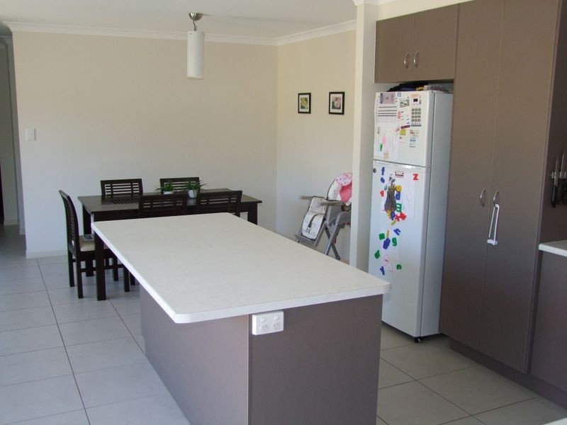 3 Duffy Court, Southside QLD 4570