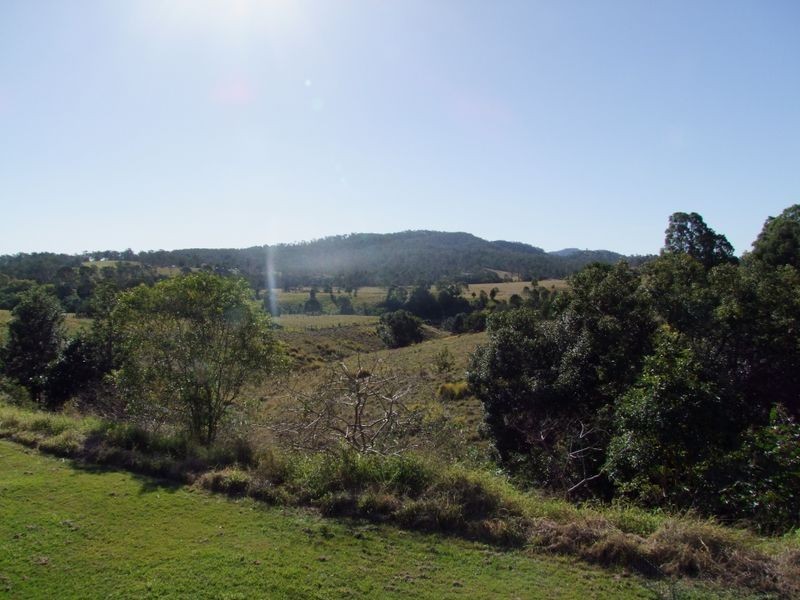 127 Stumm Rd, Southside QLD 4570