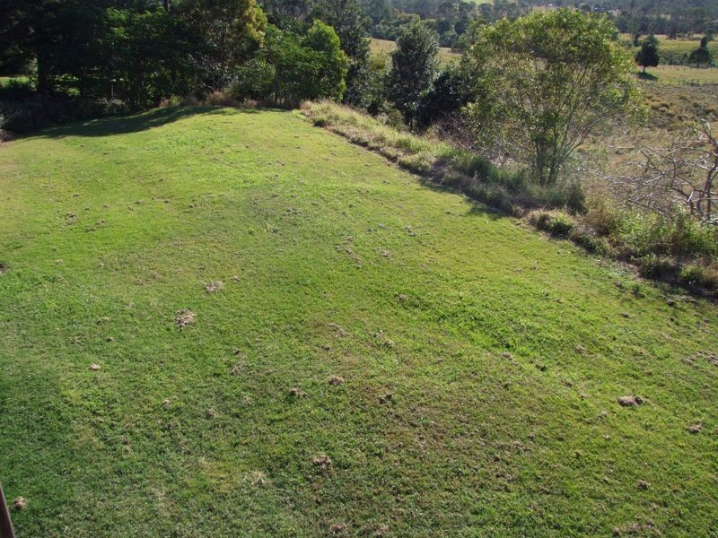 127 Stumm Rd, Southside QLD 4570