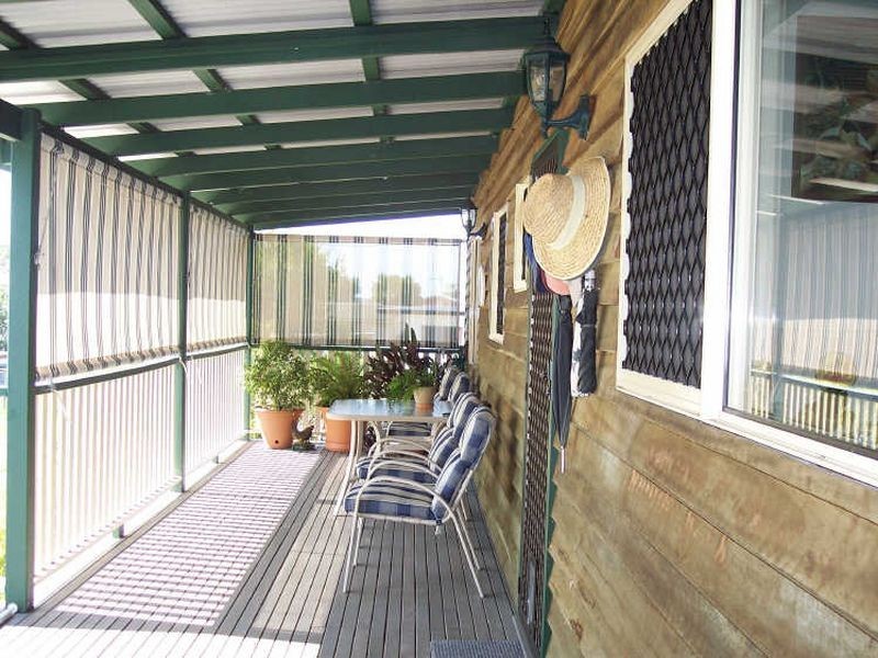 8 Walsh Crt, Monkland QLD 4570