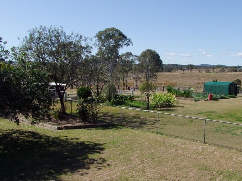 24 Noosa Rd, Monkland QLD 4570