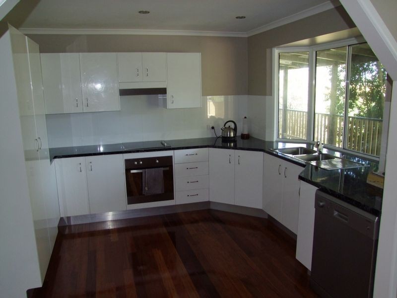 27 Okeeffe Rd, Mothar Mountain QLD 4570