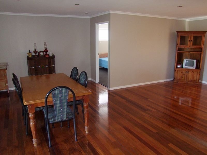 27 Okeeffe Rd, Mothar Mountain QLD 4570