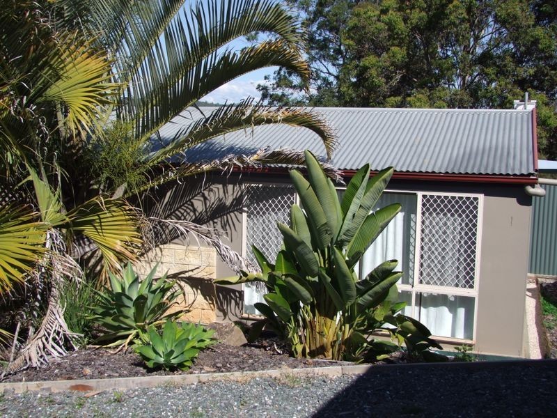 27 Okeeffe Rd, Mothar Mountain QLD 4570