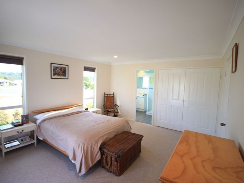 4 Tea Tree Court, The Palms QLD 4570