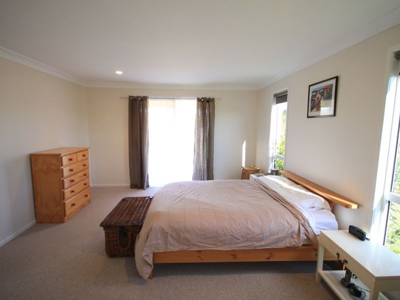 4 Tea Tree Court, The Palms QLD 4570