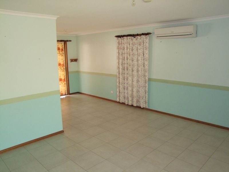 5 Stephenson Place, Monkland QLD 4570