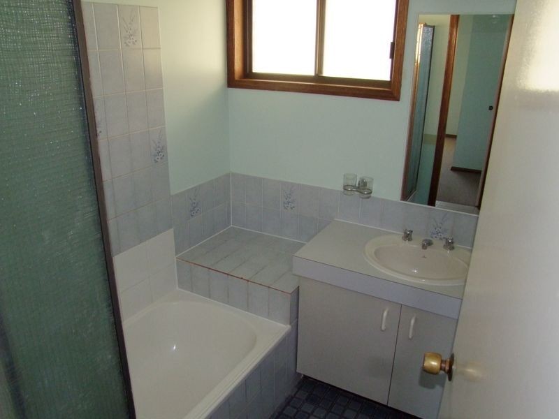 5 Stephenson Place, Monkland QLD 4570