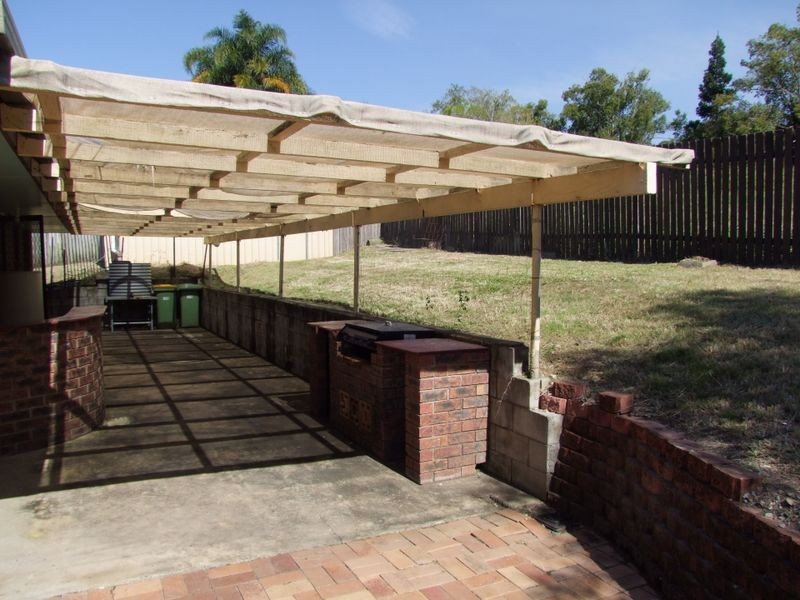 5 Stephenson Place, Monkland QLD 4570