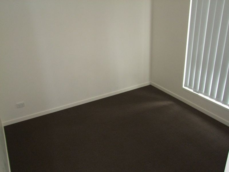 4 Lapis Court, Southside QLD 4570