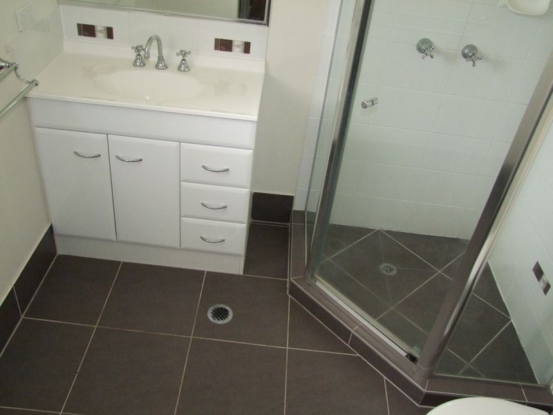 4 Lapis Court, Southside QLD 4570