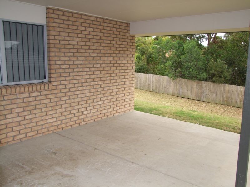 4 Lapis Court, Southside QLD 4570