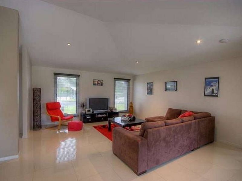 50 Golden Hind Ave, Cooloola QLD 4580
