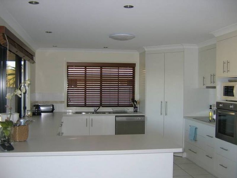 21 Kanimbla Ave, Cooloola Cove QLD 4580
