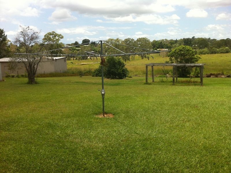 11 Sorensen Rd, Southside QLD 4570