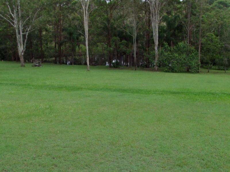 15 Trout Rd, The Dawn QLD 4570