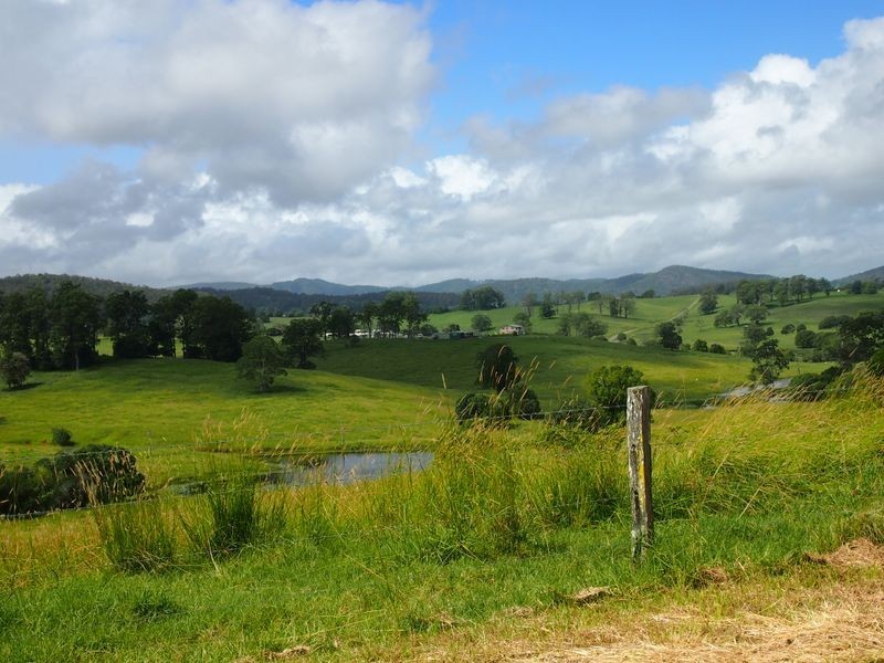 300 Kin Kin Rd, Greens Creek QLD 4570