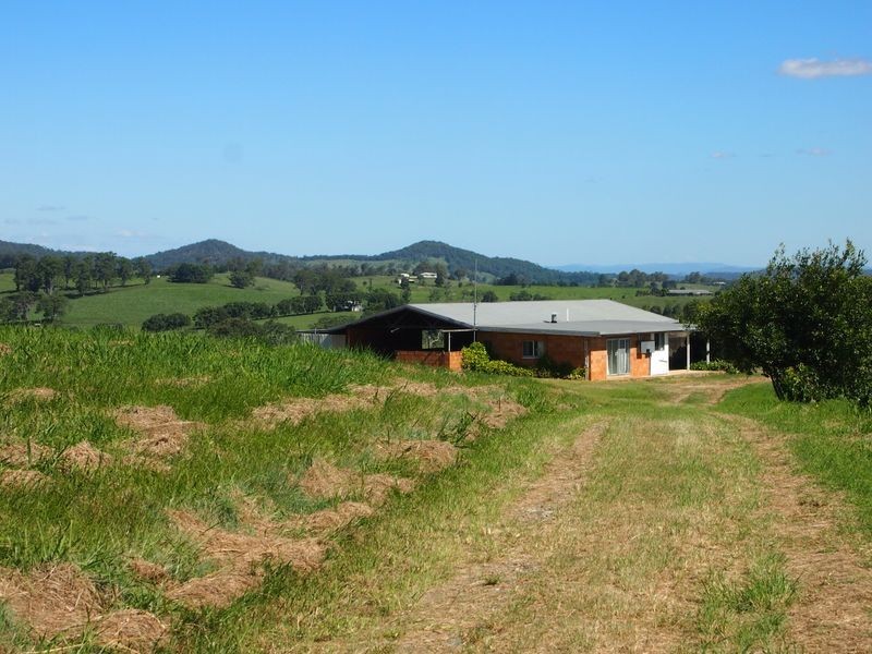 300 Kin Kin Rd, Greens Creek QLD 4570