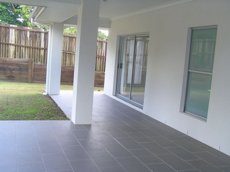 4 Diamond Ct, Southside QLD 4570