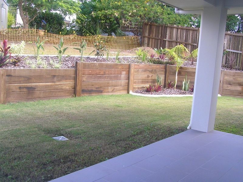 4 Diamond Ct, Southside QLD 4570