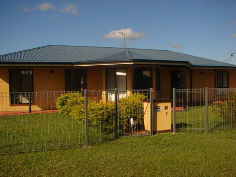 5 Dreadnought Avenue, Cooloola Cove QLD 4580