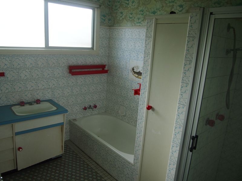 17 Old Wolvi Road, Victory Heights QLD 4570