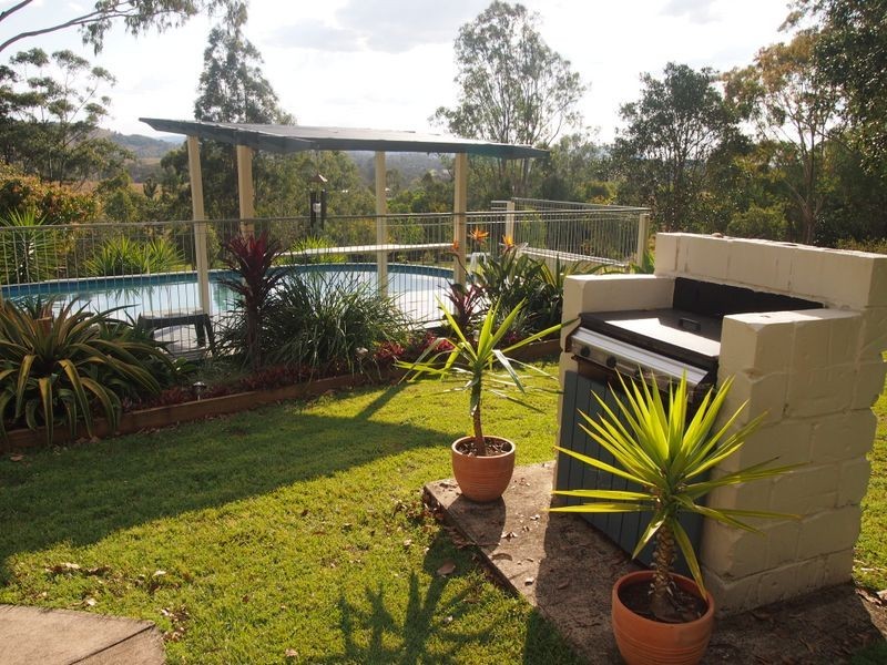 56 Valley Vista Rd, The Dawn QLD 4570