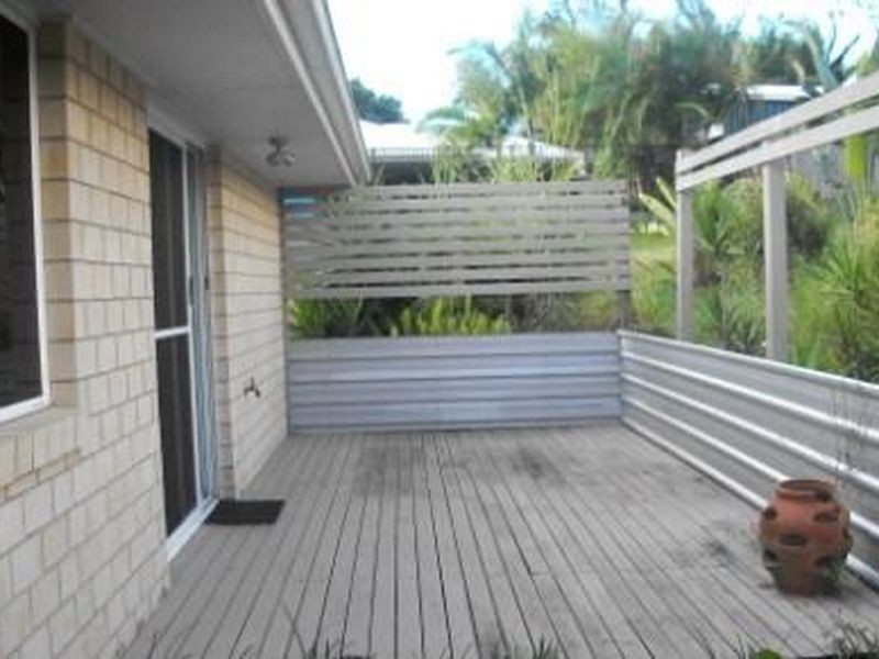 4 Bishop Court, Southside QLD 4570