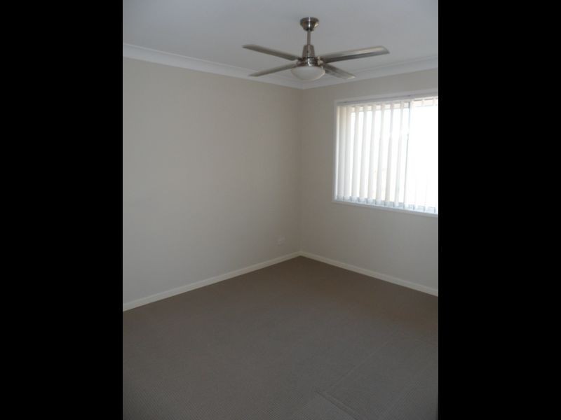 6 Chairmans Close, Jones Hill QLD 4570