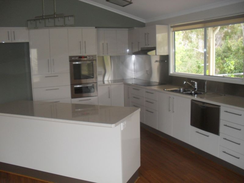 18 Queen Elizabeth Drive, Cooloola Cove QLD 4580