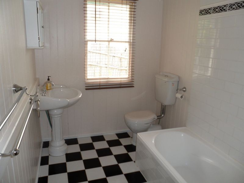28 Calton Terrace, Gympie QLD 4570