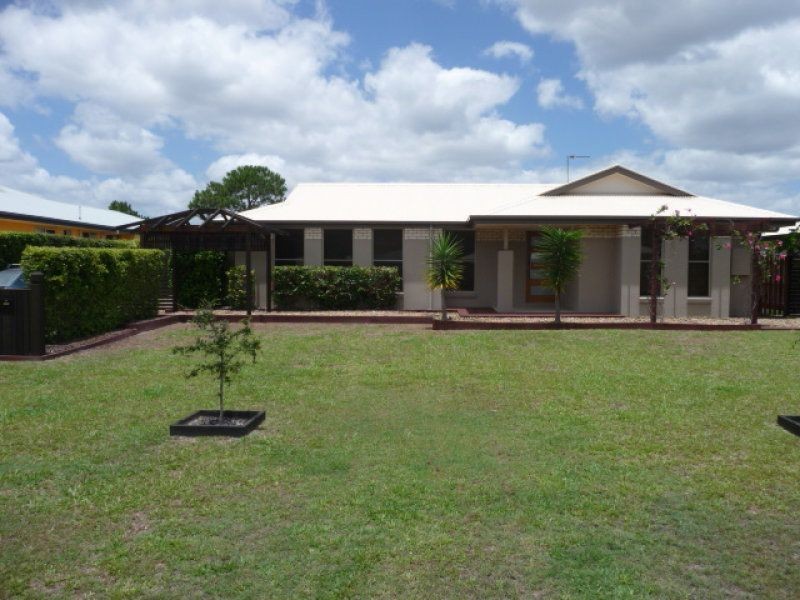 24 Kanimbla Ave, Cooloola Cove QLD 4580