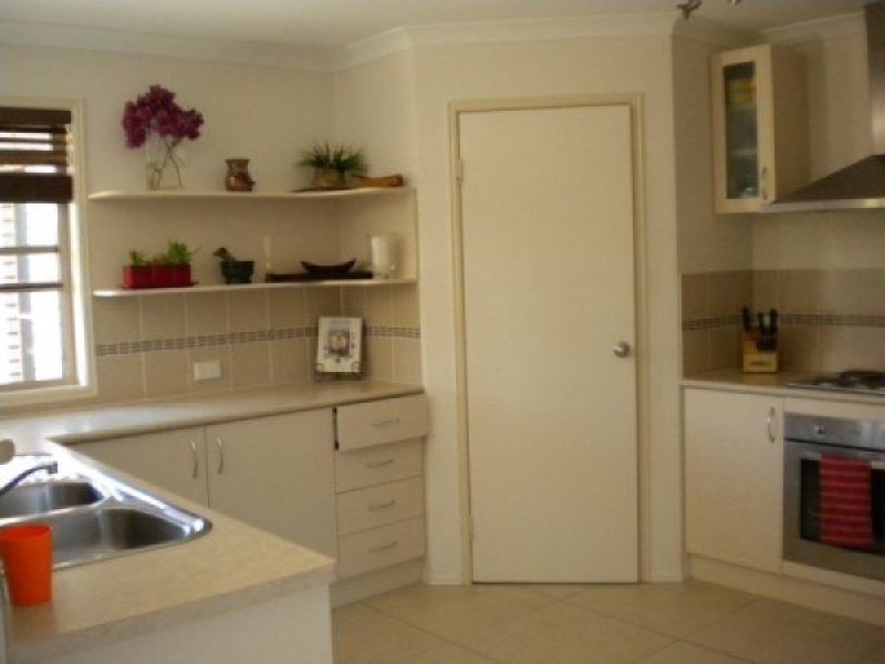 24 Kanimbla Ave, Cooloola Cove QLD 4580