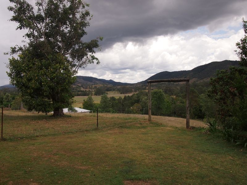 103 Long Road, Pie Creek QLD 4570