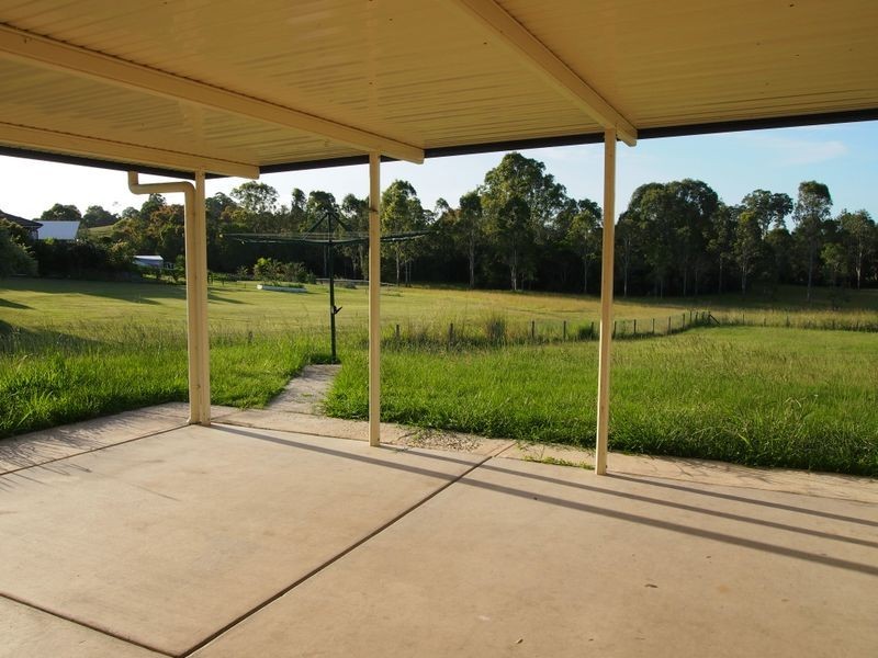 3 David Court, Southside QLD 4570